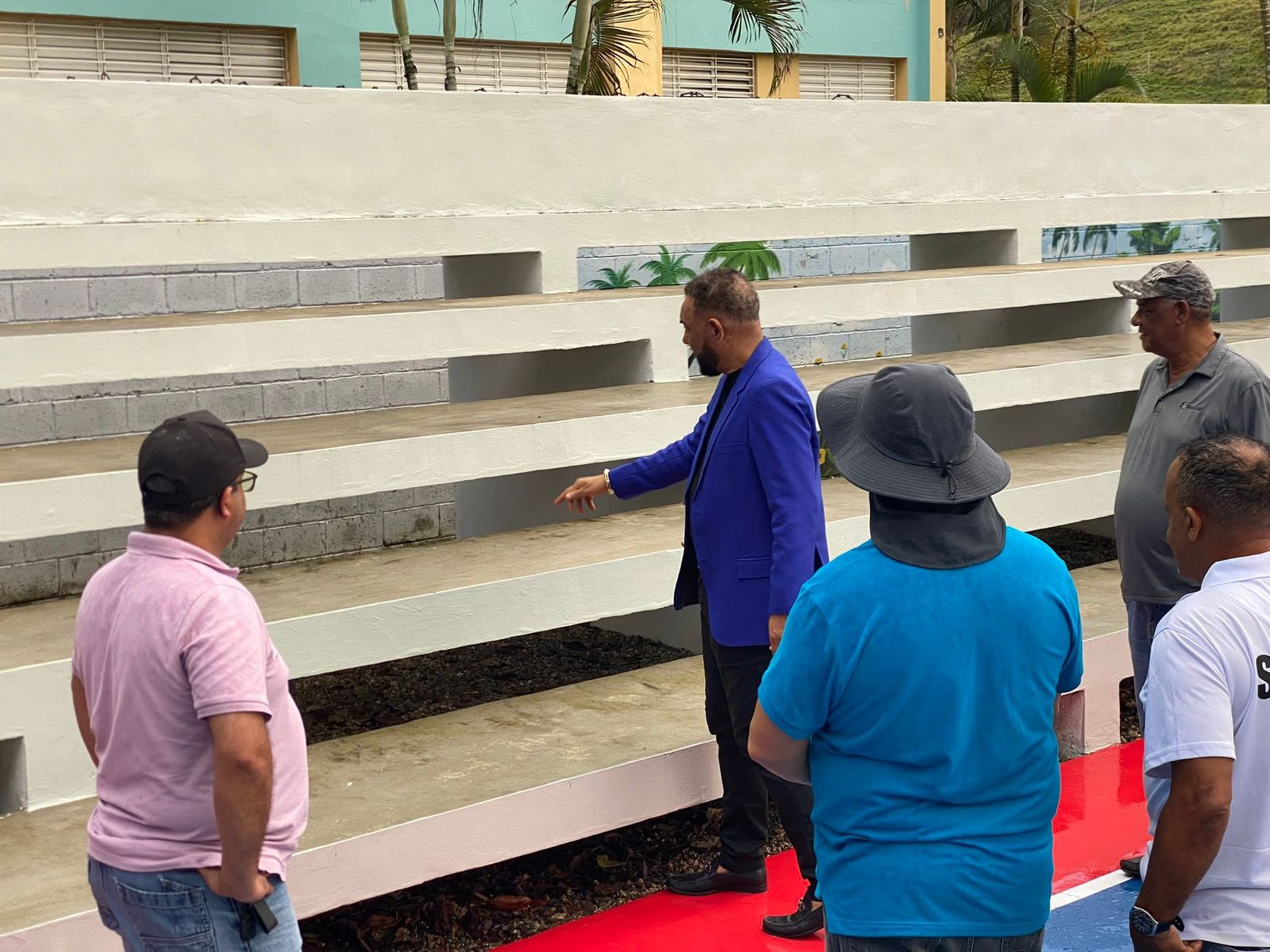 Alcalde Wilfredo Olivences supervisa avance de importantes obras en el sector Bella Vista.